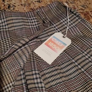 Classic Black and White Checkered Fabric with Glen Plaid Pattern